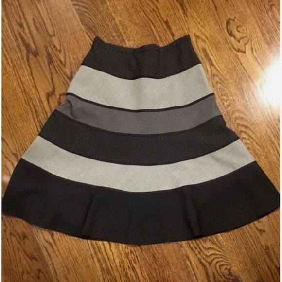 BCBG Women’s Tiered Color Block Monochromatic Spliced Color-Block Skirt Sz 6 - Picture 6 of 14